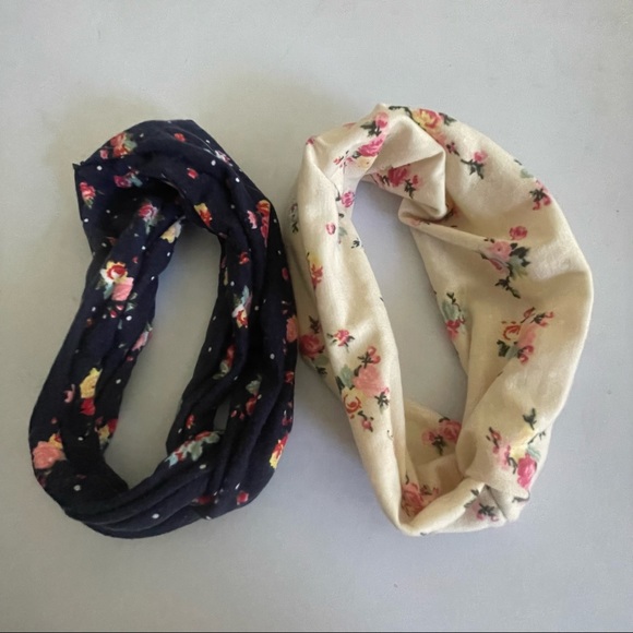 Forever 21 Accessories - NWOT Set of 2 Soft Floral Headbands